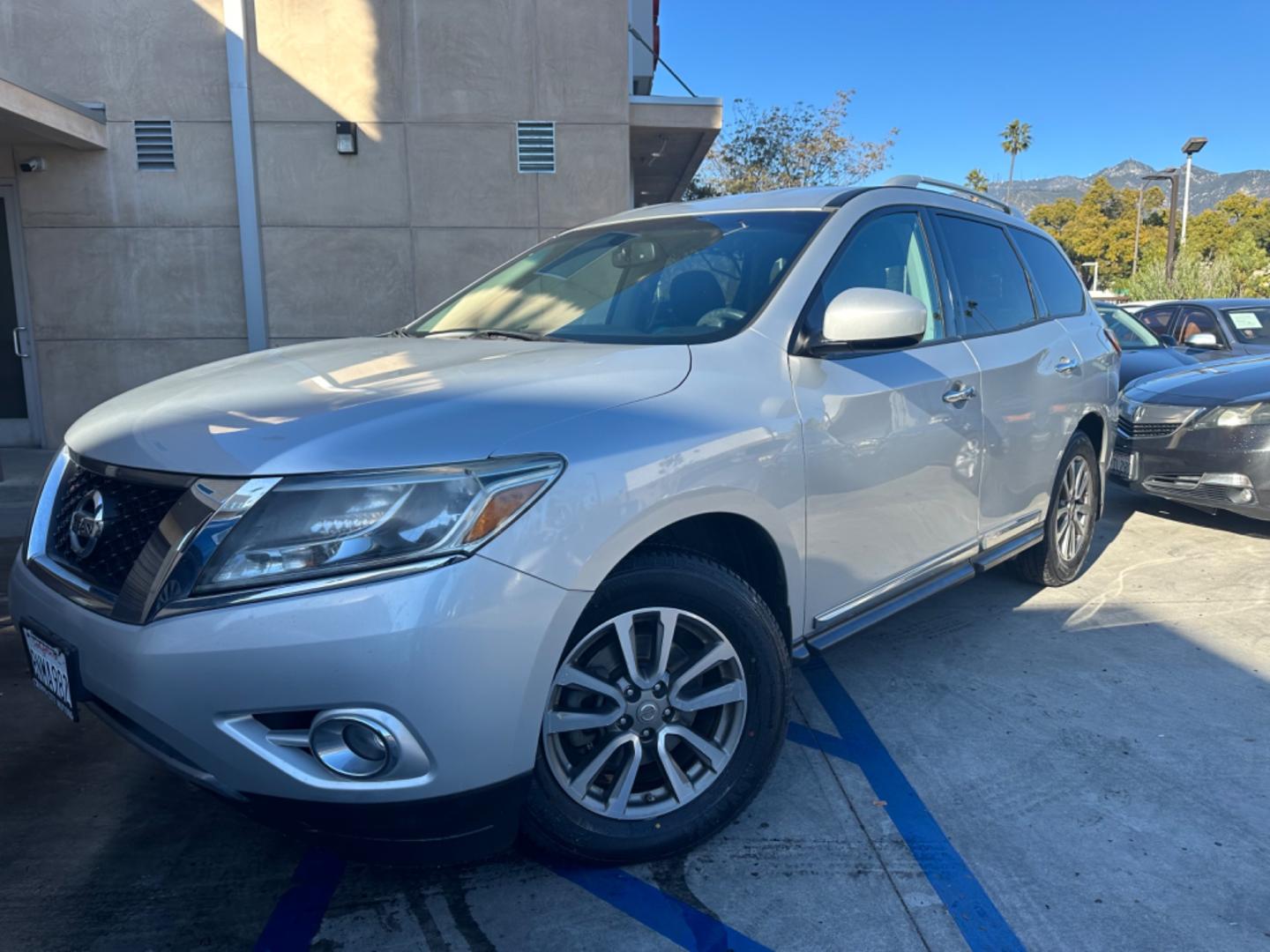 2015 Silver Nissan Pathfinder (5N1AR2MM6FC) , AUTOMATIC transmission, located at 30 S. Berkeley Avenue, Pasadena, CA, 91107, (626) 248-7567, 34.145447, -118.109398 - Crown City Motors is a used “Buy Here Pay Here” car dealer in Pasadena CA. “Buy Here Pay Here” financing, means that when you purchase your vehicle from our dealership, that you make the payments to the dealership as well. We do not need the banks approval to get you approved for a used auto - Photo#0